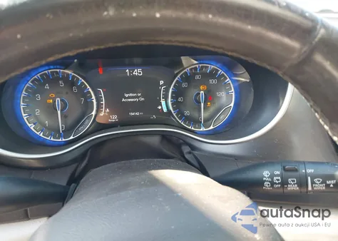 2017 Chrysler Pacifica Touring-L Plus z USA, uszkodzony, nr VIN 2C4RC1EG2HR506411